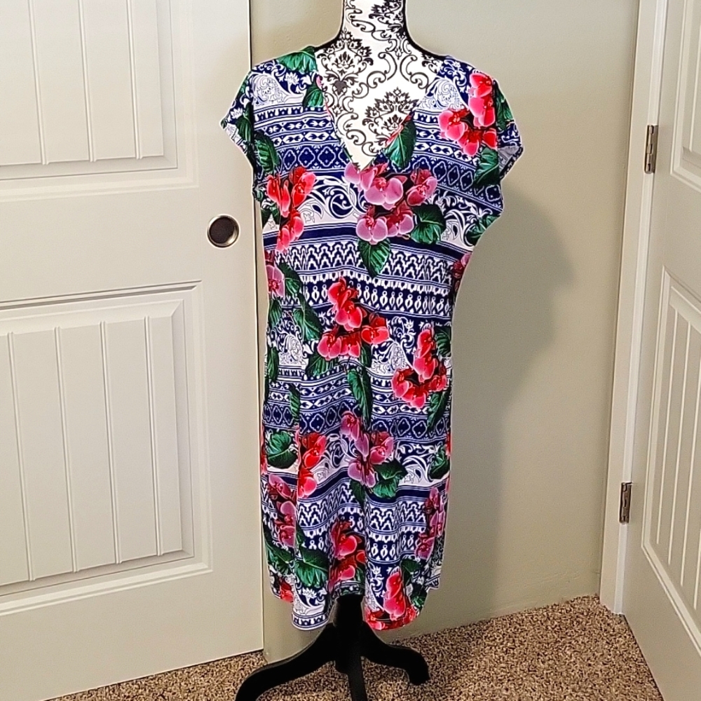 Tropical T-shirt Dress